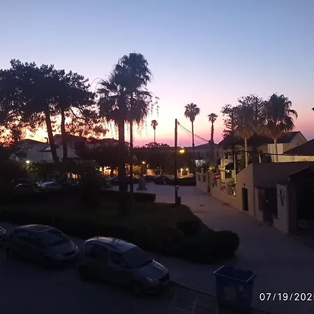 Апартаменти Palm Tree Chania Crete