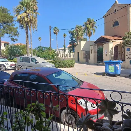 Апартаменти Palm Tree Chania Crete *